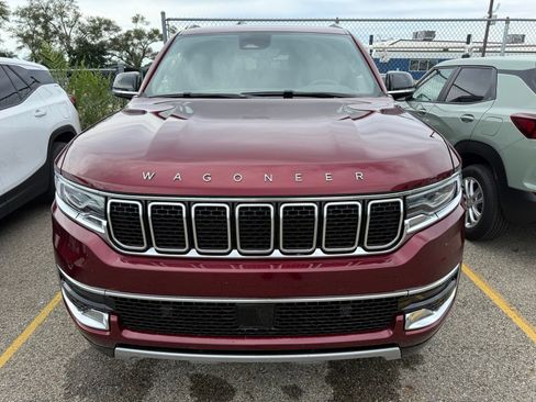 Used 2025 Jeep Wagoneer Series II AWD/4WD image 5