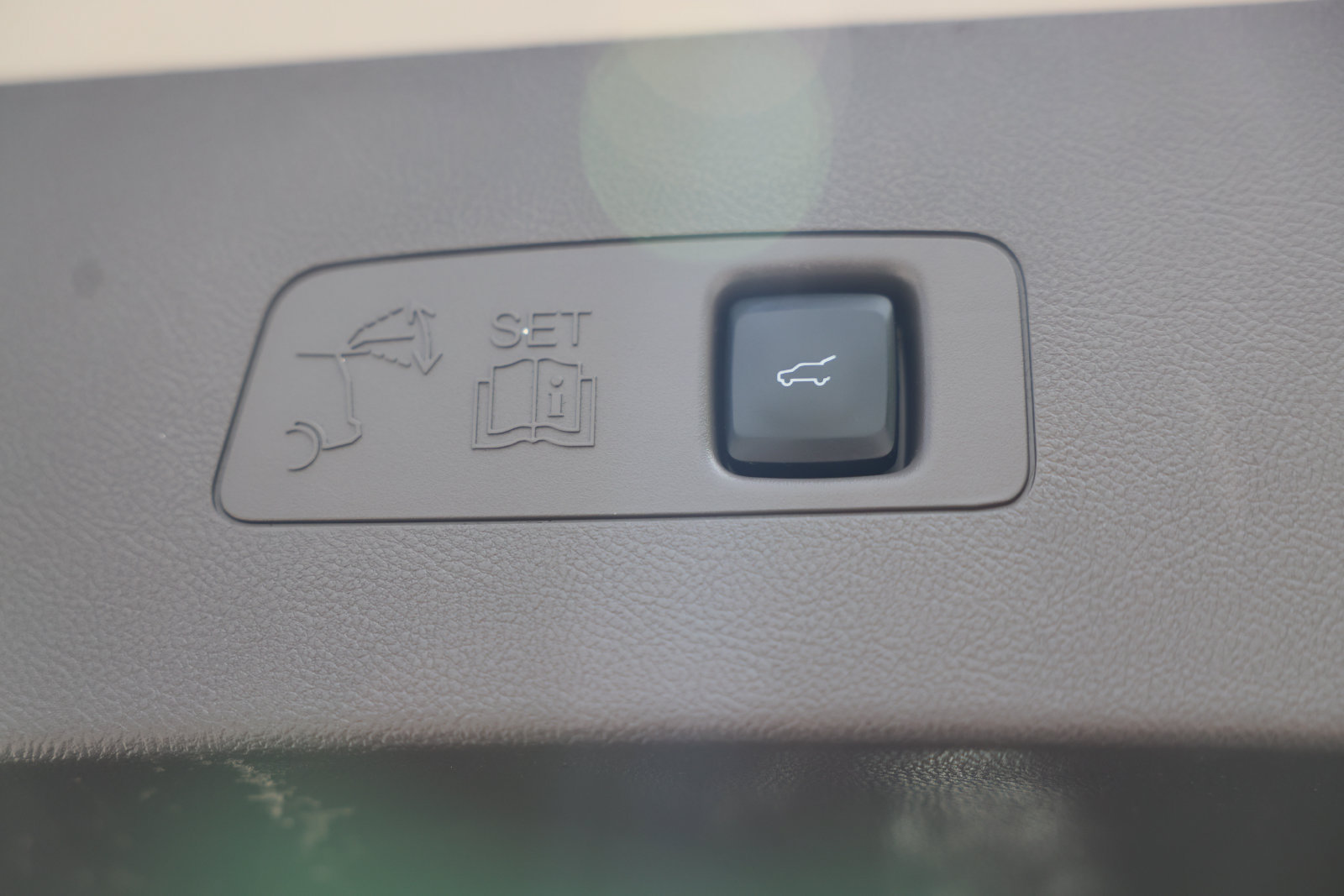 Used 2022 Lincoln Corsair AWD w/ Premium Package image 16