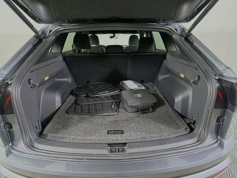 Used 2023 Volkswagen Atlas Cross Sport SE FWD image 25