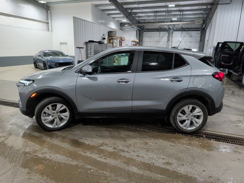 Used 2024 Buick Encore GX Preferred AWD/4WD image 5