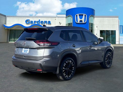Used 2026 Nissan Rogue Dark Armor FWD image 6