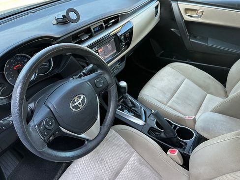 Used 2014 Toyota Corolla LE image 10