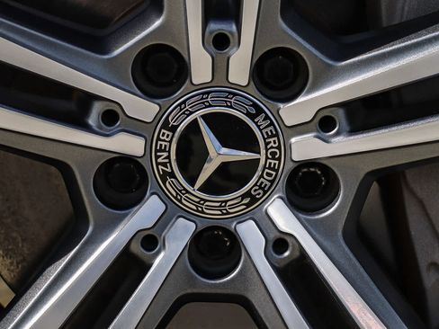 Used 2020 Mercedes-Benz GLC 300 image 15