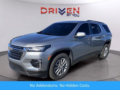 Used 2023 Chevrolet Traverse LT