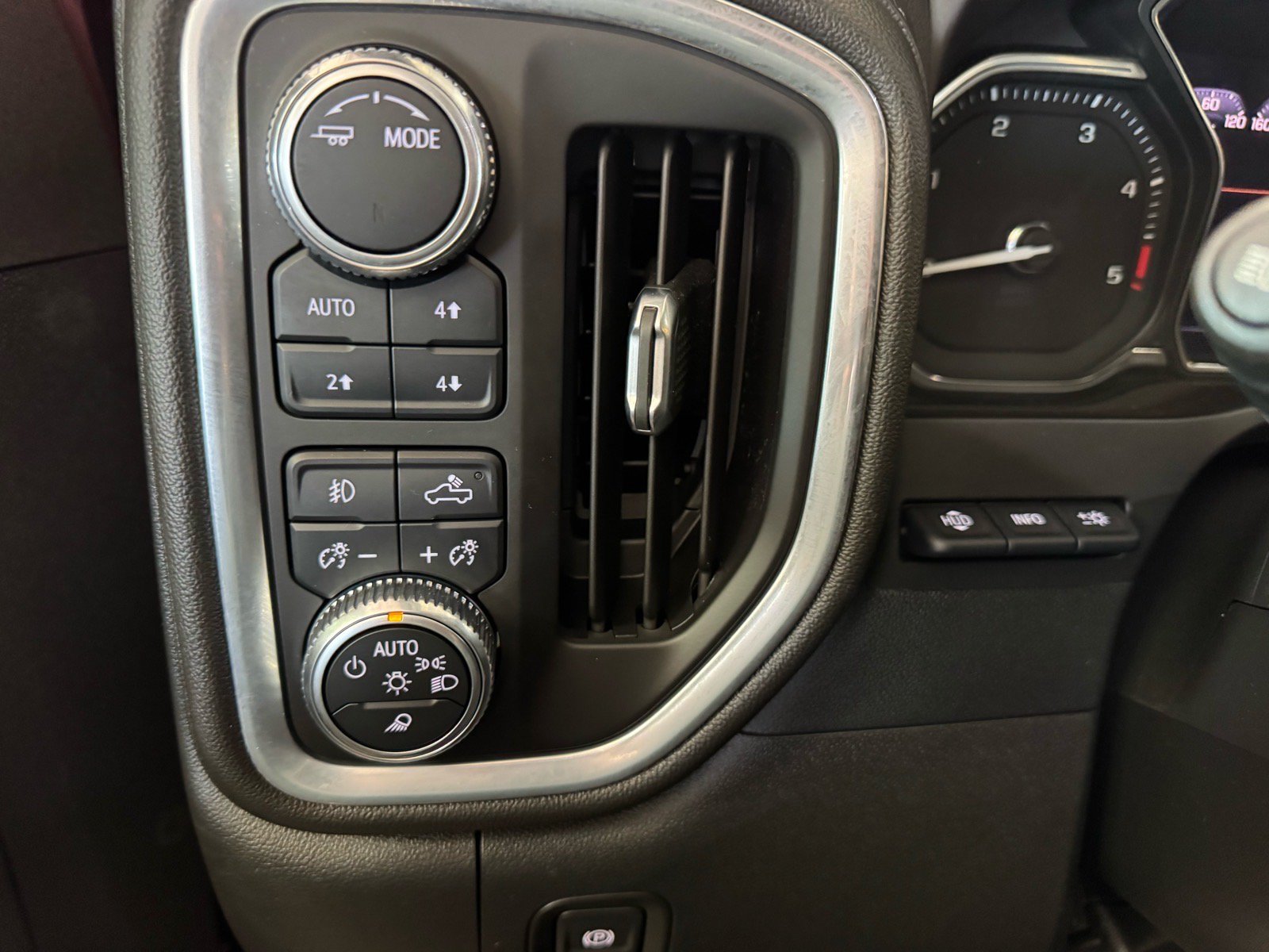 Used 2022 GMC Sierra 2500 Denali w/ Denali Ultimate Package AWD/4WD image 21