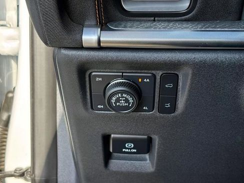 Used 2025 Ford Expedition Tremor AWD/4WD image 23