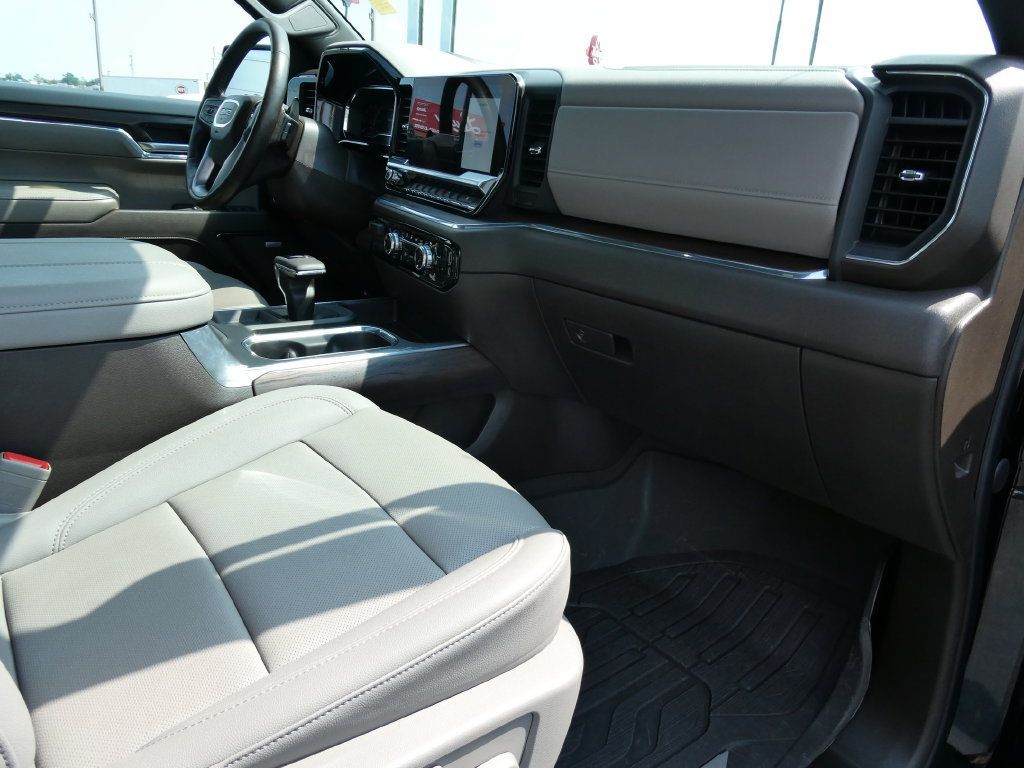 Used 2024 GMC Sierra 1500 SLT w/ SLT Premium Plus Package AWD/4WD image 15