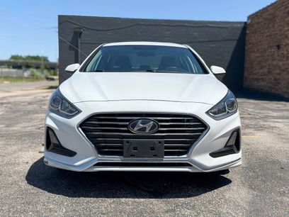 Used 2019 Hyundai Sonata SE w/ Cargo Package