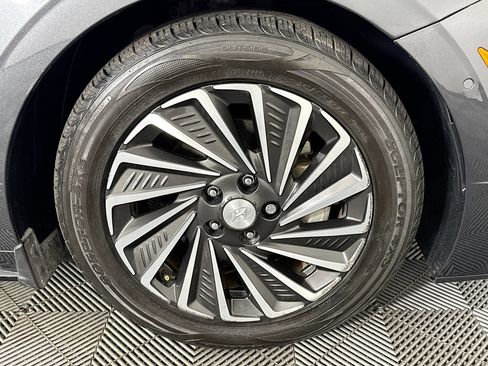Used 2023 Hyundai Sonata Limited image 31
