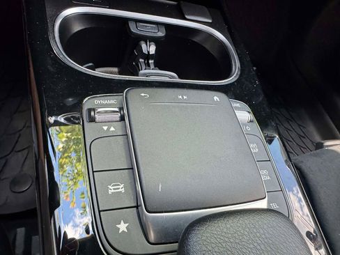 Used 2022 Mercedes-Benz CLA 250 4MATIC image 25