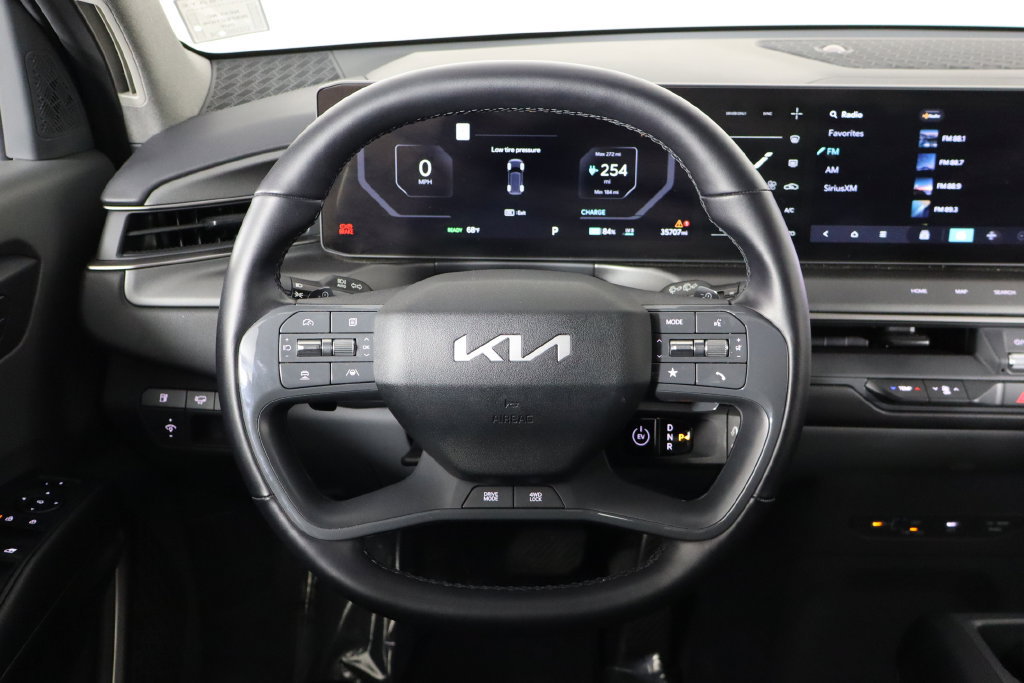 Used 2024 Kia EV9 Wind AWD/4WD image 7