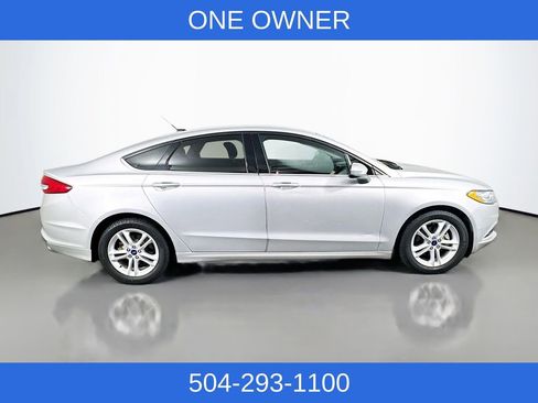 Certified 2018 Ford Fusion SE w/ Fusion SE Technology Package FWD image 6