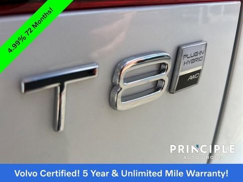 Certified 2025 Volvo XC60 T8 Core image 33