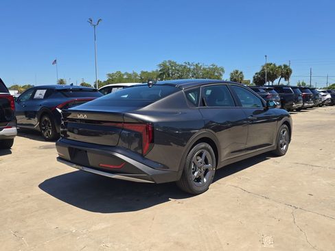 New 2026 Kia K4 FWD image 8
