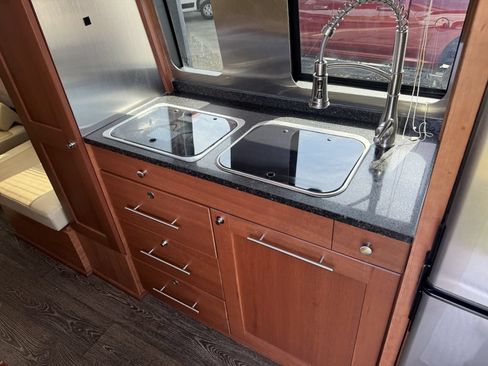 Used 2017 Mercedes-Benz Sprinter 3500 image 56