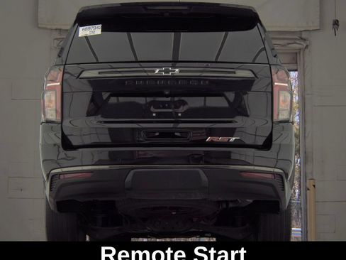 Used 2021 Chevrolet Suburban RST w/ Luxury Package RWD image 16