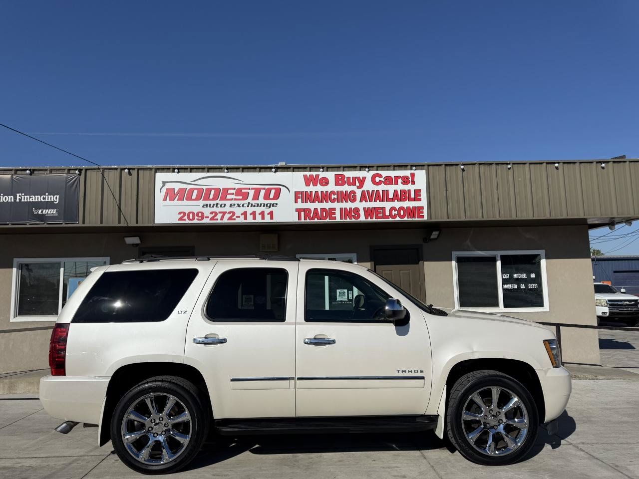 Used 2013 Chevrolet Tahoe LTZ AWD/4WD image 2