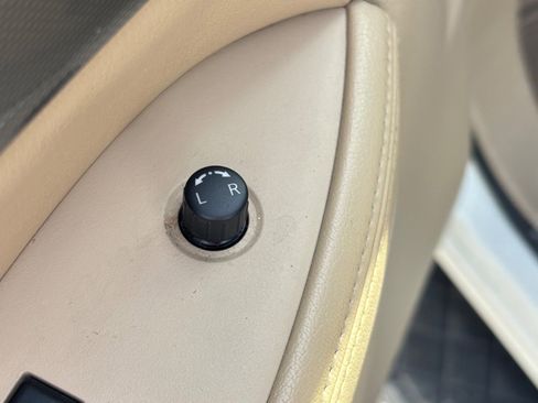 Used 2011 Nissan Armada SV image 54