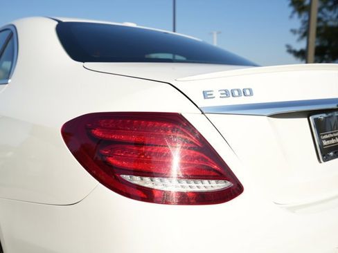 Certified 2019 Mercedes-Benz E 300 4MATIC image 14