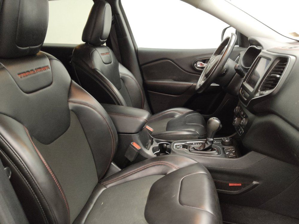 Used 2019 Jeep Cherokee Trailhawk w/ Comfort/Convenience Group AWD/4WD image 21