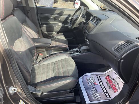 Used 2018 Mitsubishi Outlander Sport SE image 21