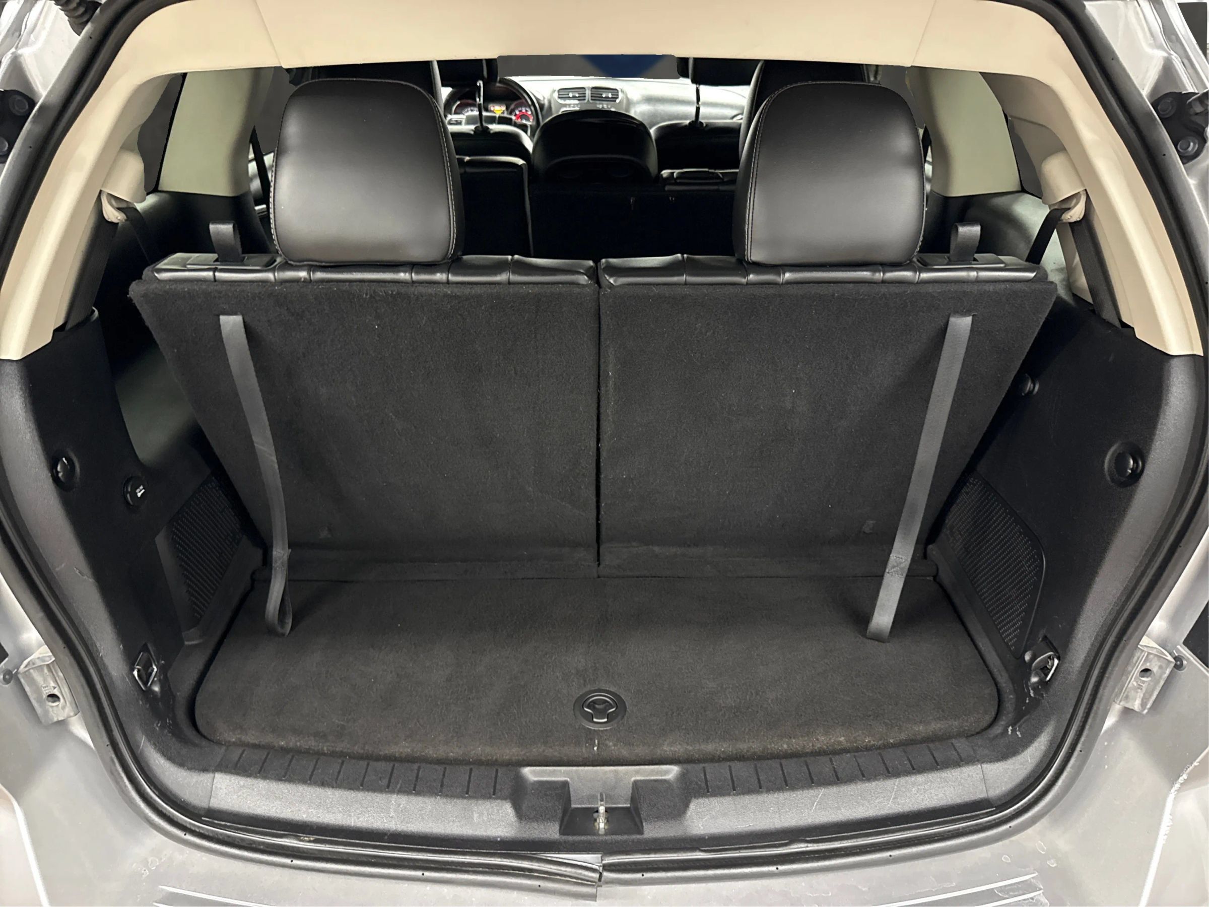 Used 2018 Dodge Journey Crossroad w/ Popular Equipment Group FWD image 9