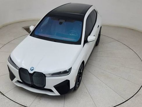 Used 2024 BMW iX xDrive50 w/ Premium Package AWD/4WD image 70