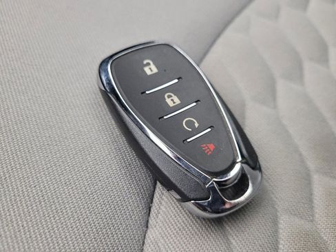 Used 2021 Chevrolet Equinox LS w/ LS Convenience Package FWD image 32