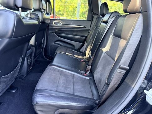 Used 2020 Jeep Grand Cherokee Altitude RWD image 14