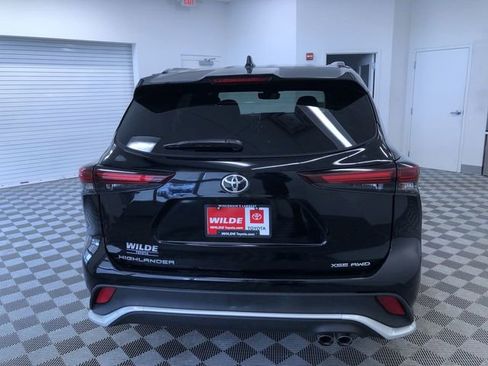 Used 2025 Toyota Highlander XSE image 7