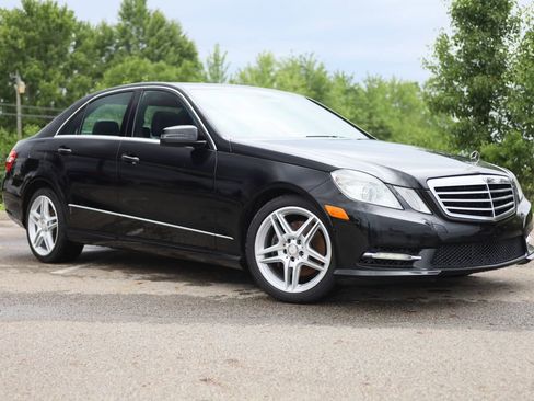 Used 2013 Mercedes-Benz E 350 4MATIC Sedan image 1
