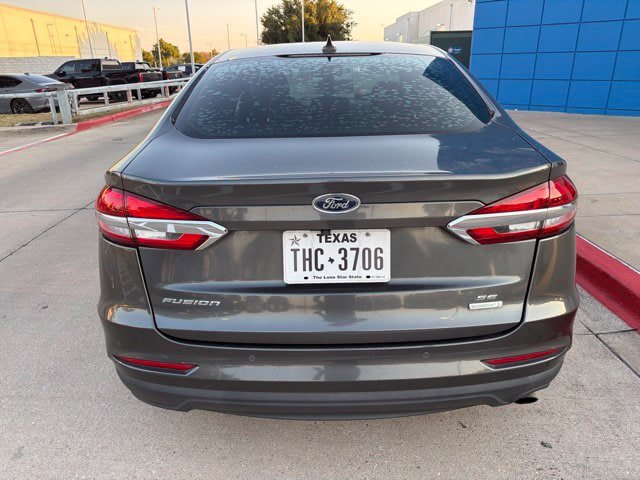 Used 2020 Ford Fusion SE FWD image 6
