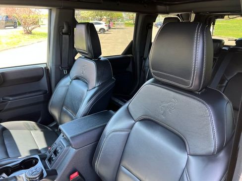Used 2025 Ford Bronco Outer Banks AWD/4WD image 18