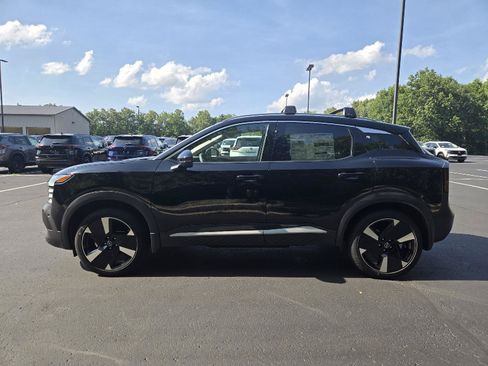 New 2026 Nissan Kicks SR w/ SR Premium Package AWD/4WD image 5