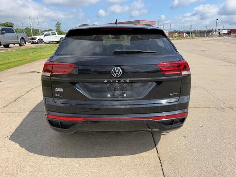 Used 2023 Volkswagen Atlas Cross Sport SEL R-Line AWD/4WD image 4