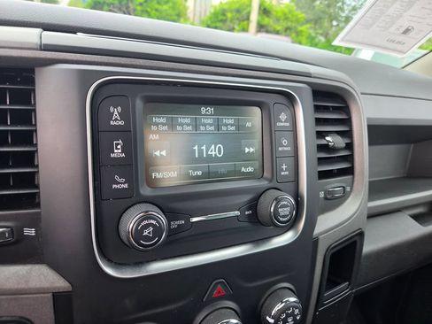 Used 2018 RAM 1500 Express RWD image 24