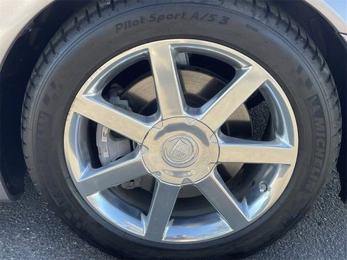 Used 2005 Cadillac XLR image 11