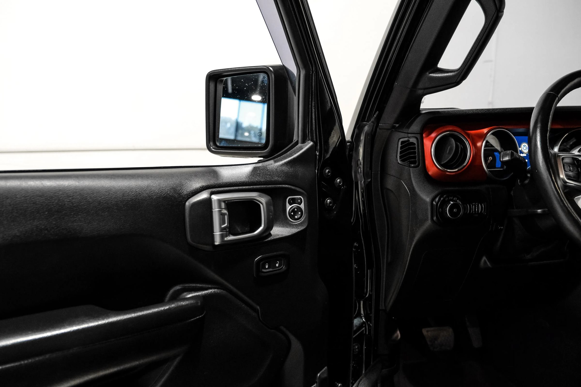 Used 2019 Jeep Wrangler Unlimited Rubicon AWD/4WD image 40