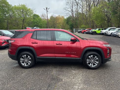 Used 2025 Chevrolet Equinox LT w/ Safety and Technology Package FWD image 4