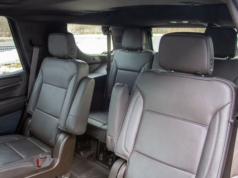 Used 2023 GMC Yukon Denali w/ LPO, Floor Liner Package AWD/4WD image 22