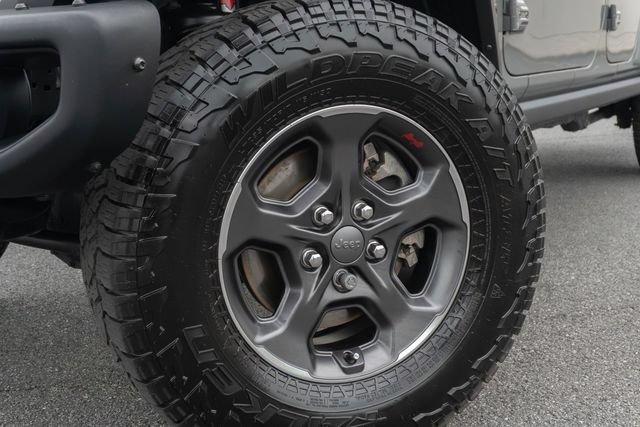 Used 2021 Jeep Gladiator Rubicon AWD/4WD image 2