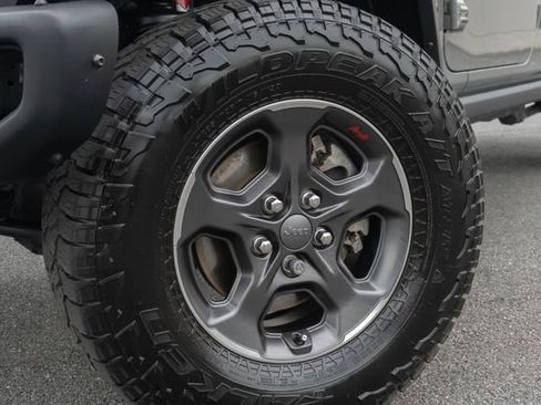 Used 2021 Jeep Gladiator Rubicon AWD/4WD image 2