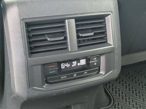Used 2023 Volkswagen Atlas SE FWD image 16