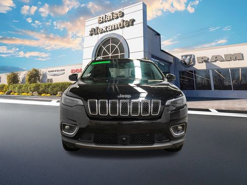 Used 2022 Jeep Cherokee Limited image 9