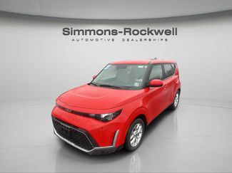 Used 2023 Kia Soul LX w/ Option Group 015 FWD video 1