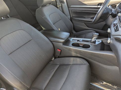 Used 2022 Nissan Altima 2.5 SV image 8