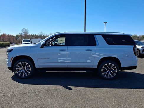 New 2026 Chevrolet Suburban High Country w/ Sun And Tow Package AWD/4WD image 5