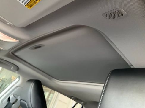 Used 2023 Toyota RAV4 XLE Premium FWD image 7