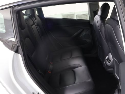 Used 2023 Tesla Model 3 Standard Range image 33