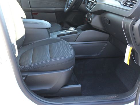 New 2026 Ford Escape Active w/ Cold Weather Package FWD image 14